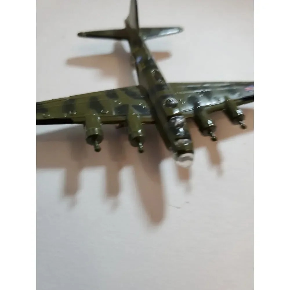 Airplane Diecast A222 B-17 Plane Toy Missing Propellers